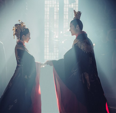 <b>《扶摇》千难万险初心不悔 杨幂阮经天励志燃战到底</b>