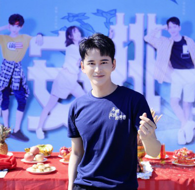 <b>黄宥明《未经安排的青春》开机 集演员制片出品于一身</b>