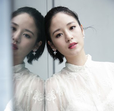<b>袁子芸搭档黄渤舒淇上演《一出好戏》继《泡沫之夏》后再发力</b>