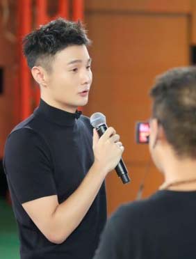 <b>《这就是歌唱》李荣浩再爆金句：他们要是不选我，我三观尽毁</b>