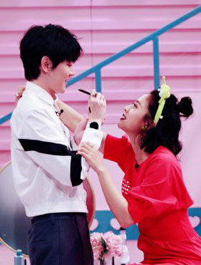 <b>戴景耀《口红王子》遭鬼鬼狂撩 心如止水被称“老干部”</b>