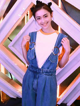 <b>马赫邵芸《跨界喜剧王》搭档杨树林 演绎领证趣事</b>