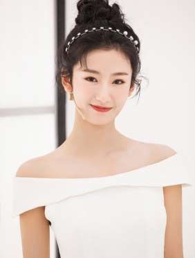 <b>吕妍发博逗乐不断 《哥哥别闹啦》互动陈赫套路十足</b>