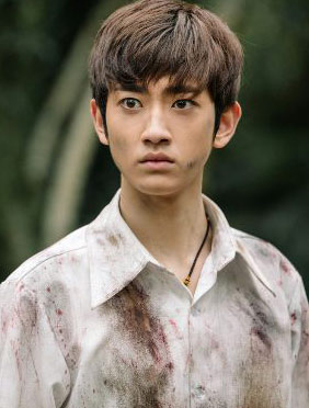 <b>新晋演员杨昊铭《降龙》首播 眼神狠戾获观众好评</b>