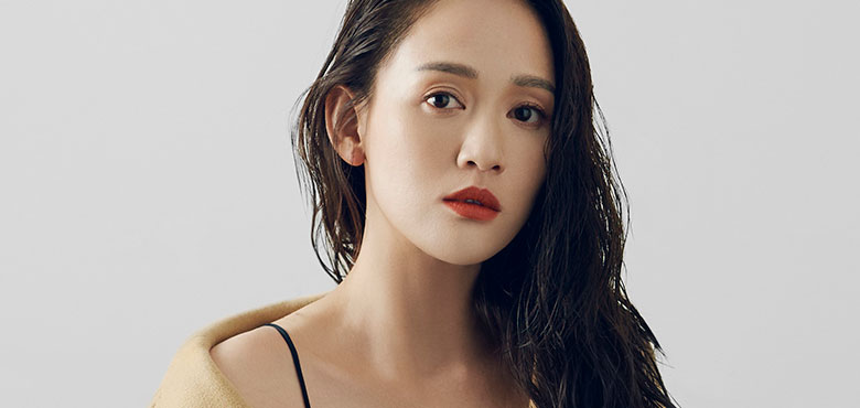 湿发杀！陈乔恩率性演绎潇洒女人味