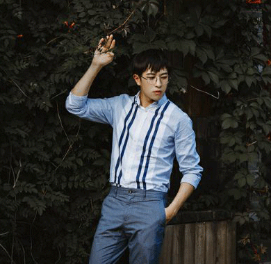 <b>青春剧《教室的那一间》今晚开播    新锐演员耿强真实还原“同桌的你”</b>