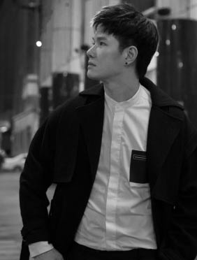 <b>张与辰2018全创作专辑《黑白》11月8日能量爆发 李玟周蕙盖章</b>