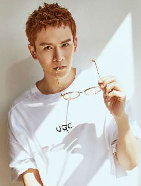 <b>《我就是演员》经超机智救场 用手给搭档擦鼻涕</b>