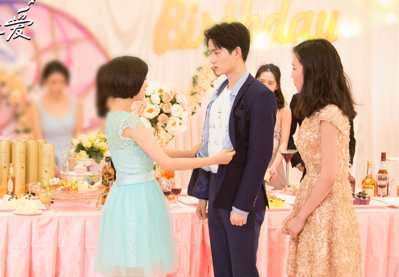 胡文喆《大约是爱》成漩涡中央 周旋职场情场展现超高智商