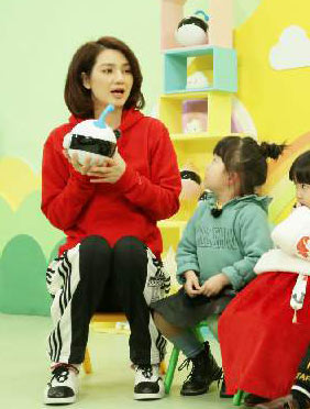 <b>《爱上幼儿园》冬季运动会开幕！ 张丹峰洪欣胜负教育引分歧</b>