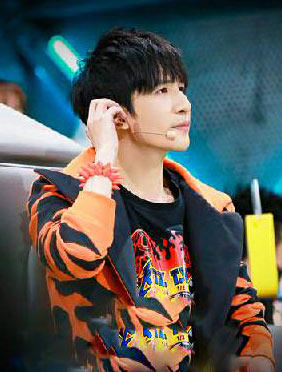 <b>《即刻电音》战队成团秀开战 张艺兴Jasmine《无人之域》粉红来袭</b>