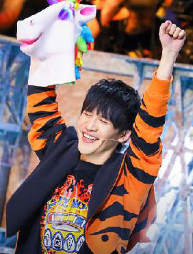 <b>《即刻电音》大张伟遭遇“团灭”危机  范丞丞欧阳娜娜惊喜“触电”A爆了</b>