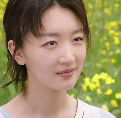 周冬雨《幕后之王》“狗