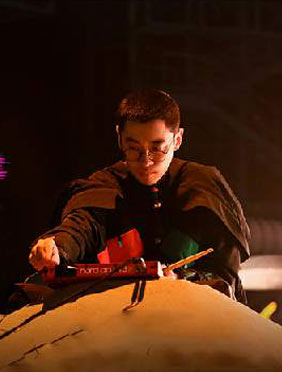 <b>《即刻电音》蒋大为坤音四子助阵“电音春晚” 张艺兴黑衬衫被赞“闷骚”</b>