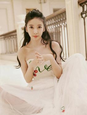 <b>王小橙重庆春晚献唱《幸福明信片》家乡演出感触颇多</b>