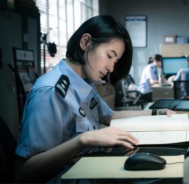 《冷案》今晚开播，女警