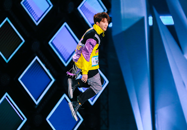 《创造营2019》陆思恒舞蹈主持两不误 实力晋级“A班”