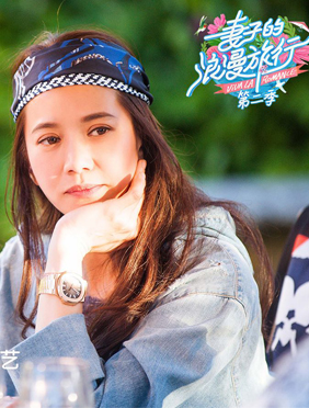 <b>章子怡主动为汪峰剪脚趾甲 妻子团体重曝光全体发胖</b>