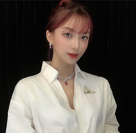亓皓然上海出席活动 白衬