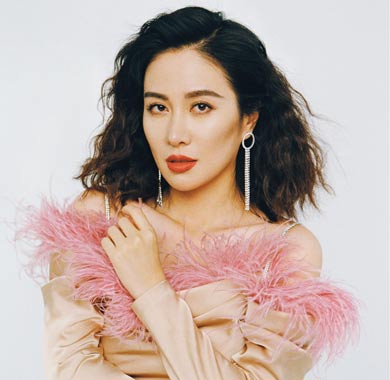 叶璇港风复古写真曝光 冷艳清丽释放迷人魅力