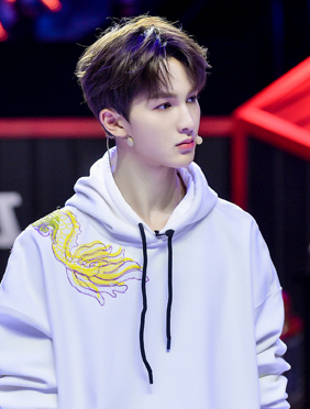 <b>铁甲格斗赛场奇迹逆转  竞技精神赋予铁甲“灵魂”</b>