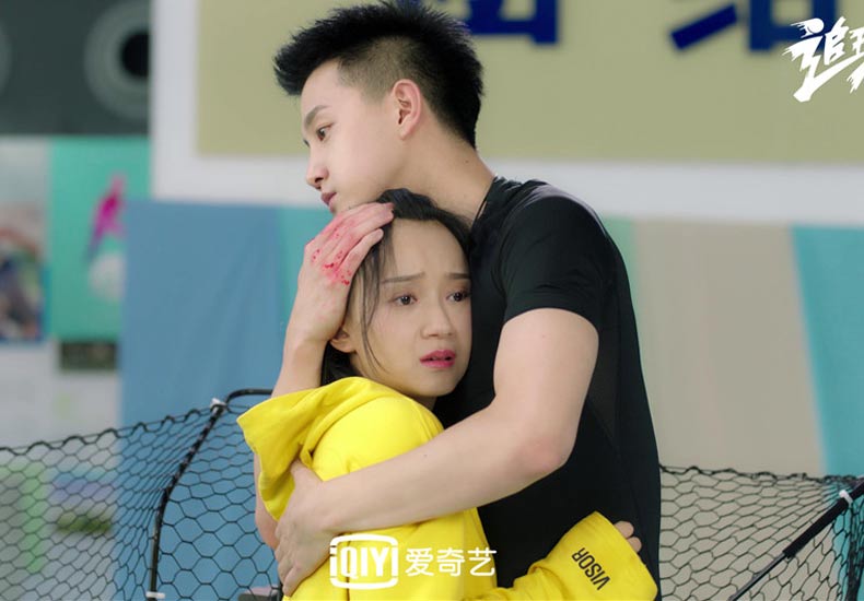 《追球》今晚“大心脏”结局 李艺彤为爱变“软妹” 李希侃“下线来的太快”