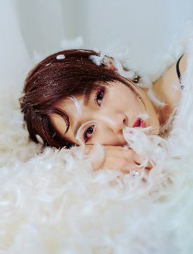 <b>孔晨羽《晨曦》MV拍摄40小时未合眼 新歌治愈爱情伤痛期待新恋情</b>