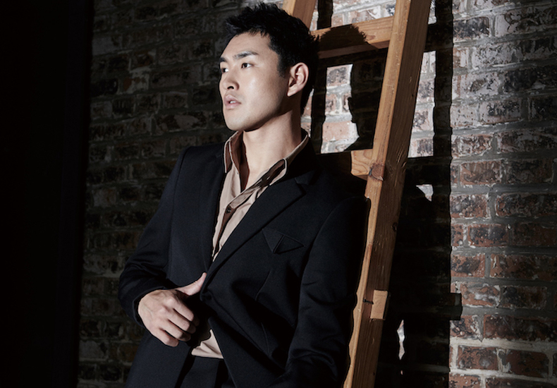 王彦霖《ELLEMEN》质感黑白大片曝光：“复杂的认真男人”