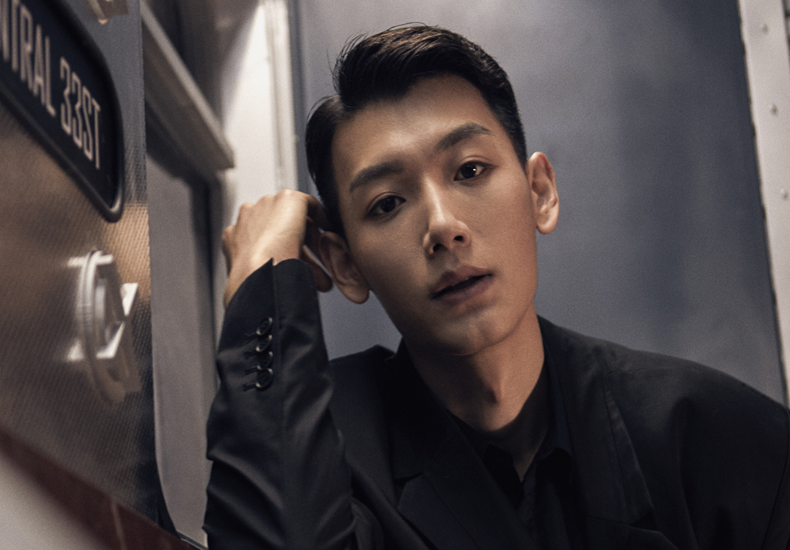 演员郝帅初秋焕新大片，黑色风衣解构最IN潮流