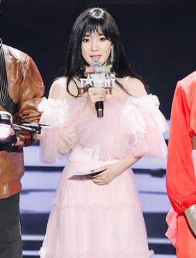 <b> 第六季《中国达人秀》温暖收官!无人机表演荣膺年度达人，“魔法”舞台见证</b>