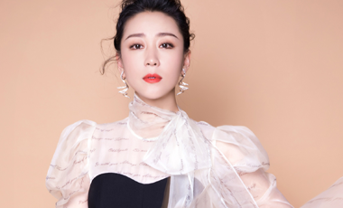 <b>苗圃秋季写真来袭 大气从容魅力无限</b>