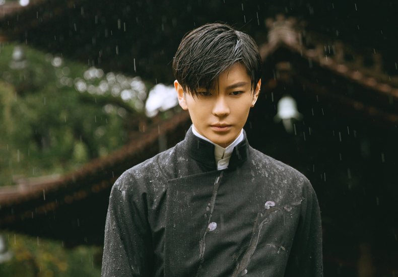 王嘉获东京电影节金鹤奖“最佳新人” 实力演技再获肯定