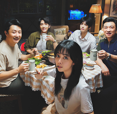 <b>宋威龙《以家人之名》首曝剧照 高冷牙医治愈爱</b>