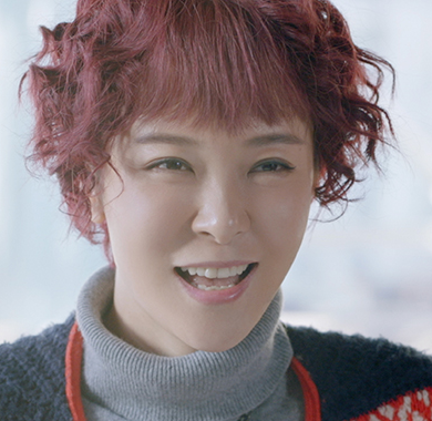 <b>柯蓝《热爱》“泰迪卷”吸睛 颠覆形象演绎都市“小女人”</b>