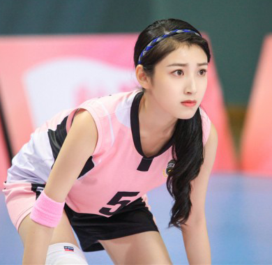 <b>《青春抛物线》热播 赵儒嫣手握剧本开启上帝视角</b>