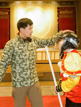 <b>黄豆豆助阵《同一堂课2》花式解读孙悟空，师生共演《猴王练兵》“舞”出人</b>