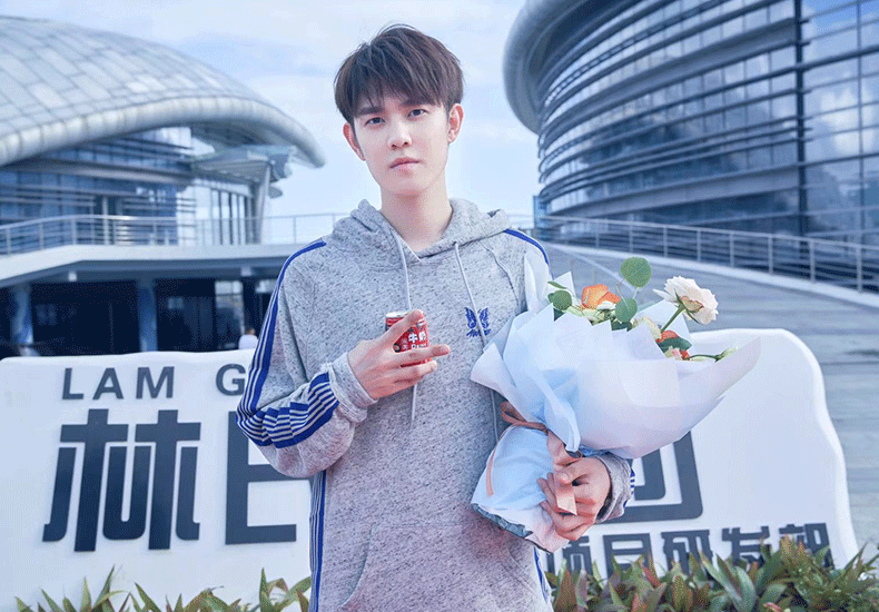 虞祎杰《彗星来的那一夜2》杀青 演绎跨时空之恋引人期待