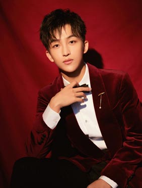 <b>黄子弘凡压轴献唱CCTV网络春晚 《我爱你中国》恭贺新春</b>