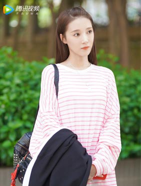 <b>安泳畅《致我们甜甜的小美满》热播 反差萌朱璐同学上线怼人</b>