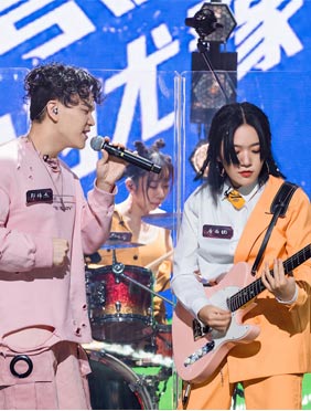 <b>《我们的乐队》公演排名出炉，原创作品《三行情书》全网传唱</b>