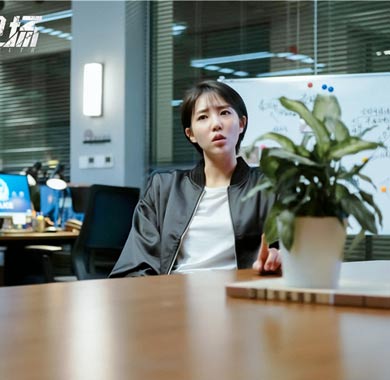 <b>网剧《凶案现场》持续热播 李欣燃女警角色飒酷有型</b>