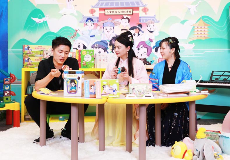 <b>《冰雪女王》变身惹期待 高能跨界婷婷姐姐俘获儿童心</b>