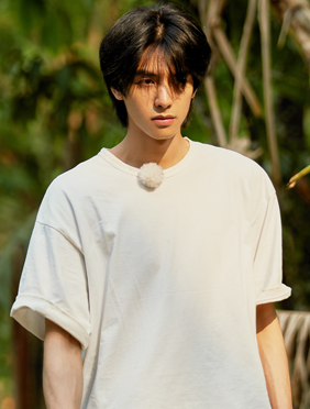 <b>宋威龙《向往4》里十分“带劲儿” 蘑菇屋全员出动做直播</b>