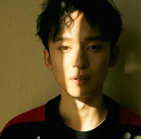 <b>董子健光影写真曝光 眼神流转展情绪张力</b>