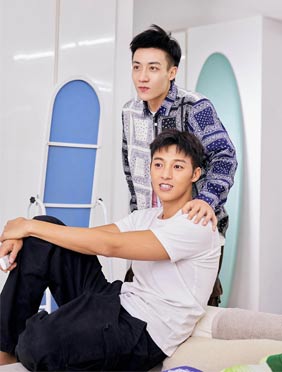 <b>伍嘉成《让生活好看》 兄弟再聚回忆来袭</b>