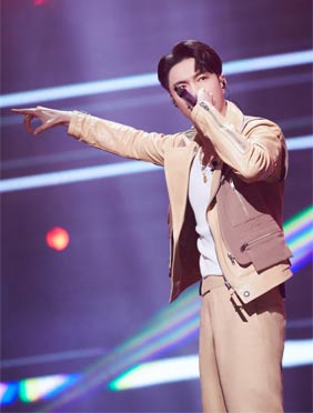 <b>张艺兴《炎黄子孙》致敬祖国 以音乐镌刻热血</b>