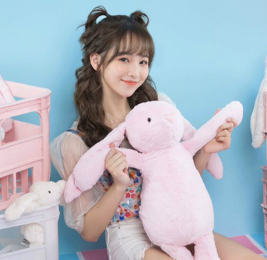 <b>《夏夜知君暖》甜蜜首播 蒋申肖兔兔机灵可爱打辅助满分</b>