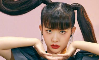 赖美云超长双马尾又A又飒