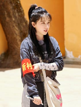 阚清子《我们在行动》 扶