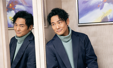 杜德伟初冬写真释出  绅士西装散发时尚
